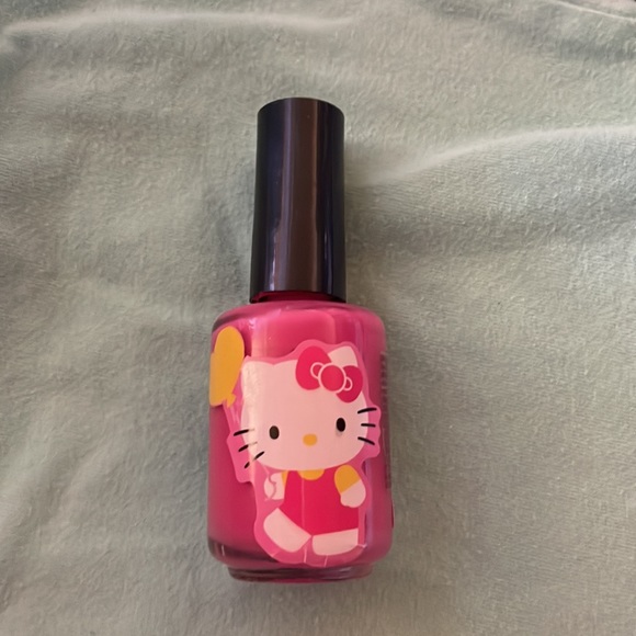 Hello Kitty Nail Set - Picture 2 of 12